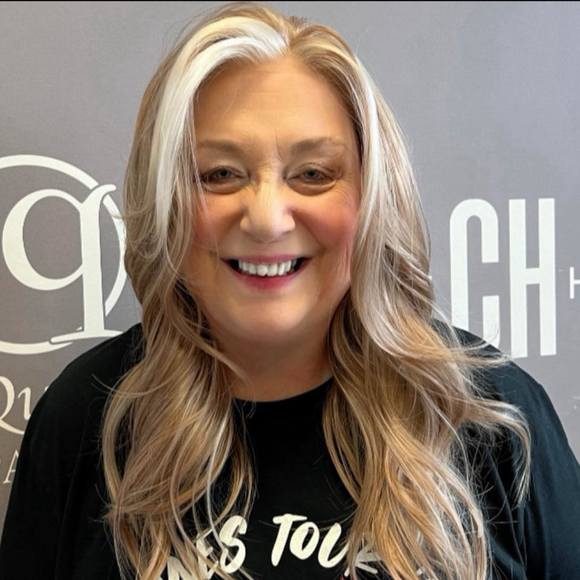 Meet your Posher, Tricia - Picture 1 of 1